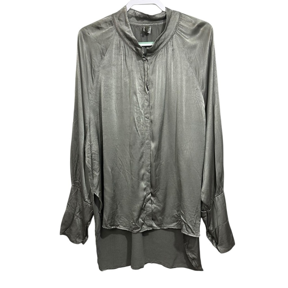 XCVI Satin Hi Low Raglan Sleeve Tunic Shirt
